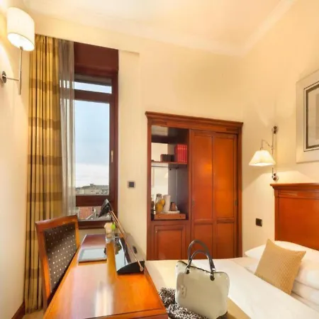 Hotel Abc 호텔 5*