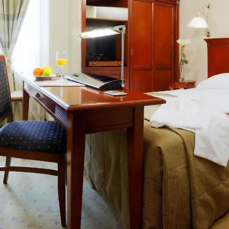 Hotel Abc 5* 리예카